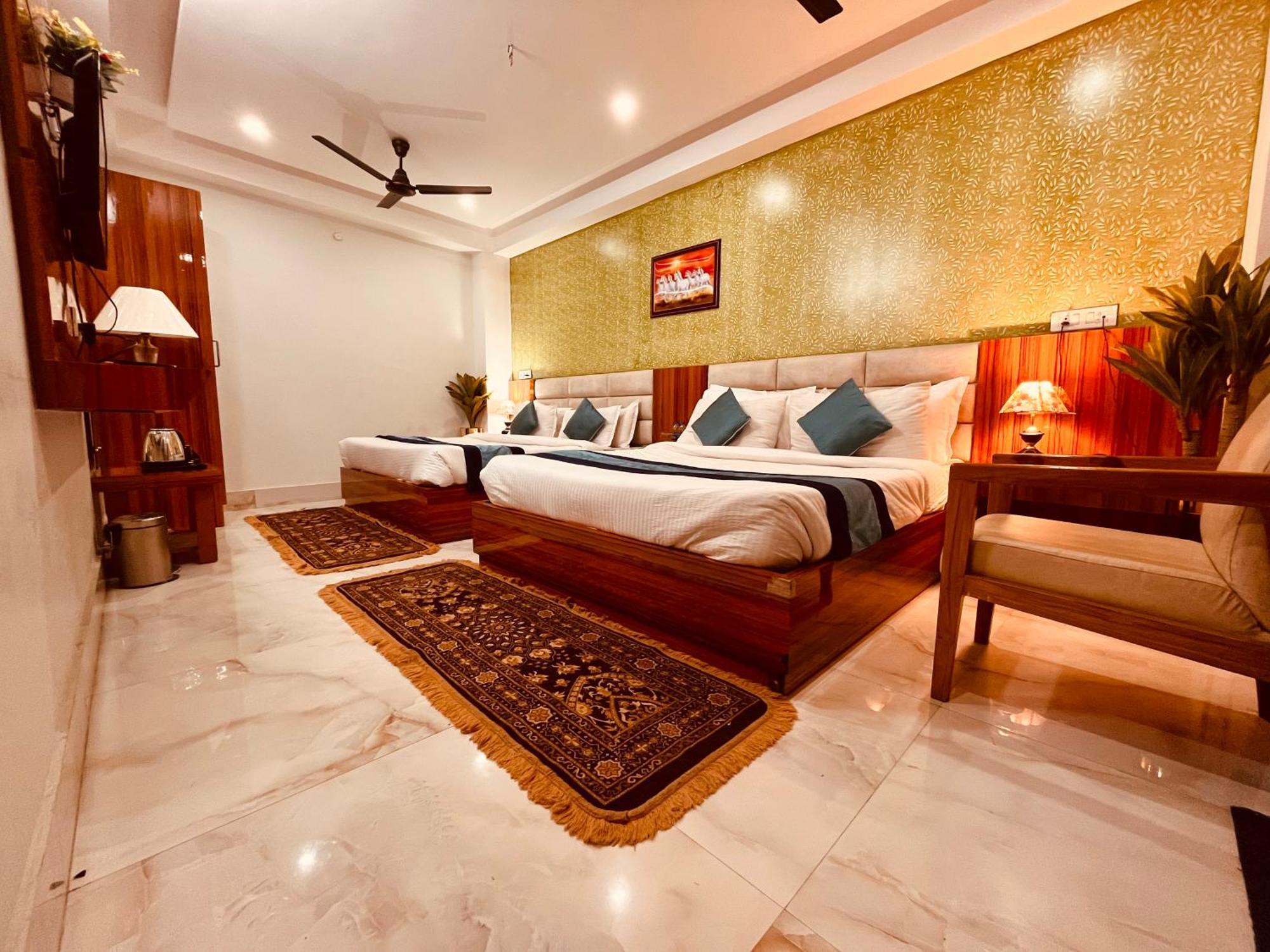 Hotel Golden Temple View By La Casa, Amritsar #Top Rated #Most Awarded #Swimming Pool #Prime Location #Luxury Rooms #Parking #Rooftop Cafe Exteriör bild
