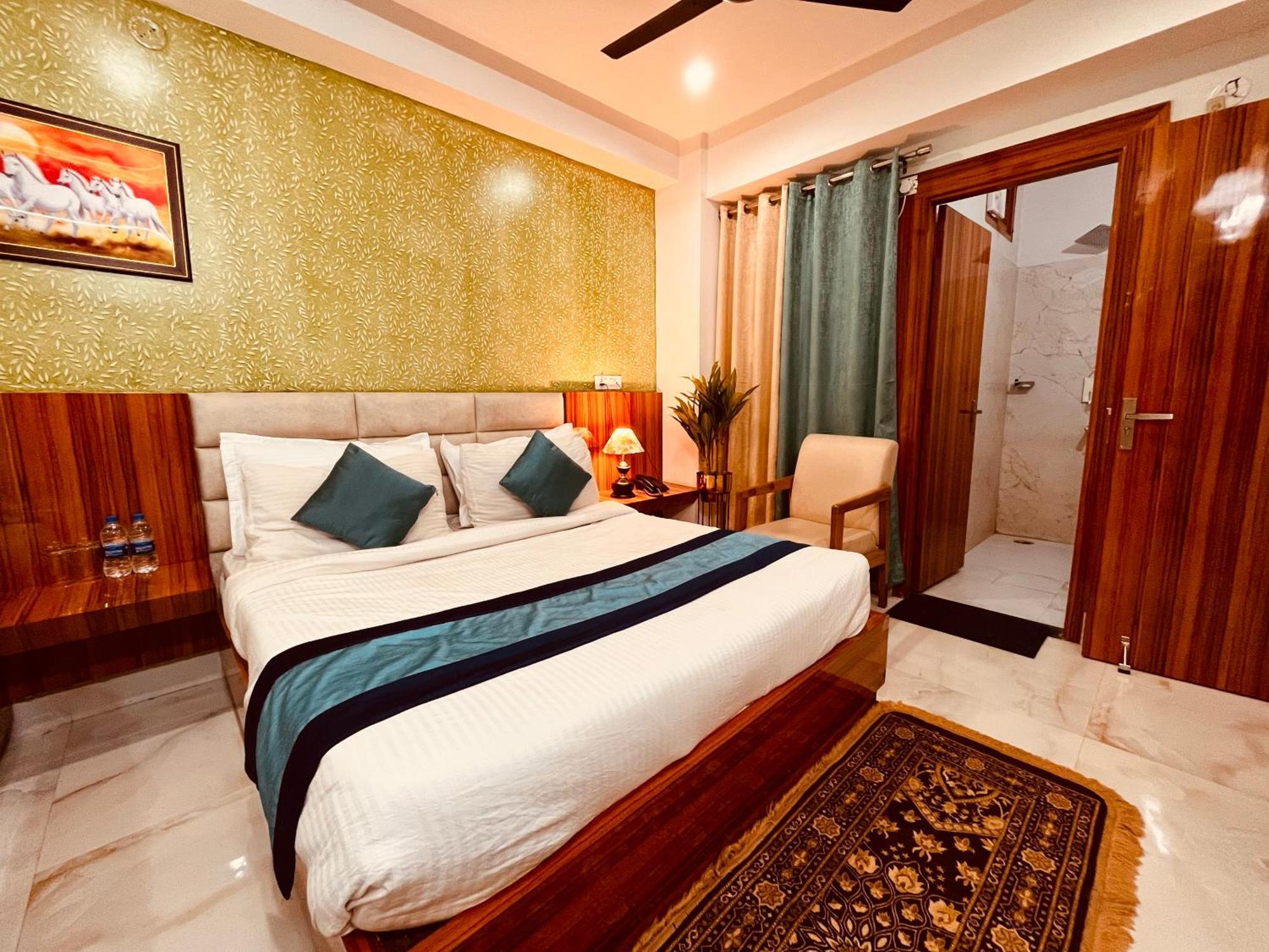 Hotel Golden Temple View By La Casa, Amritsar #Top Rated #Most Awarded #Swimming Pool #Prime Location #Luxury Rooms #Parking #Rooftop Cafe Exteriör bild