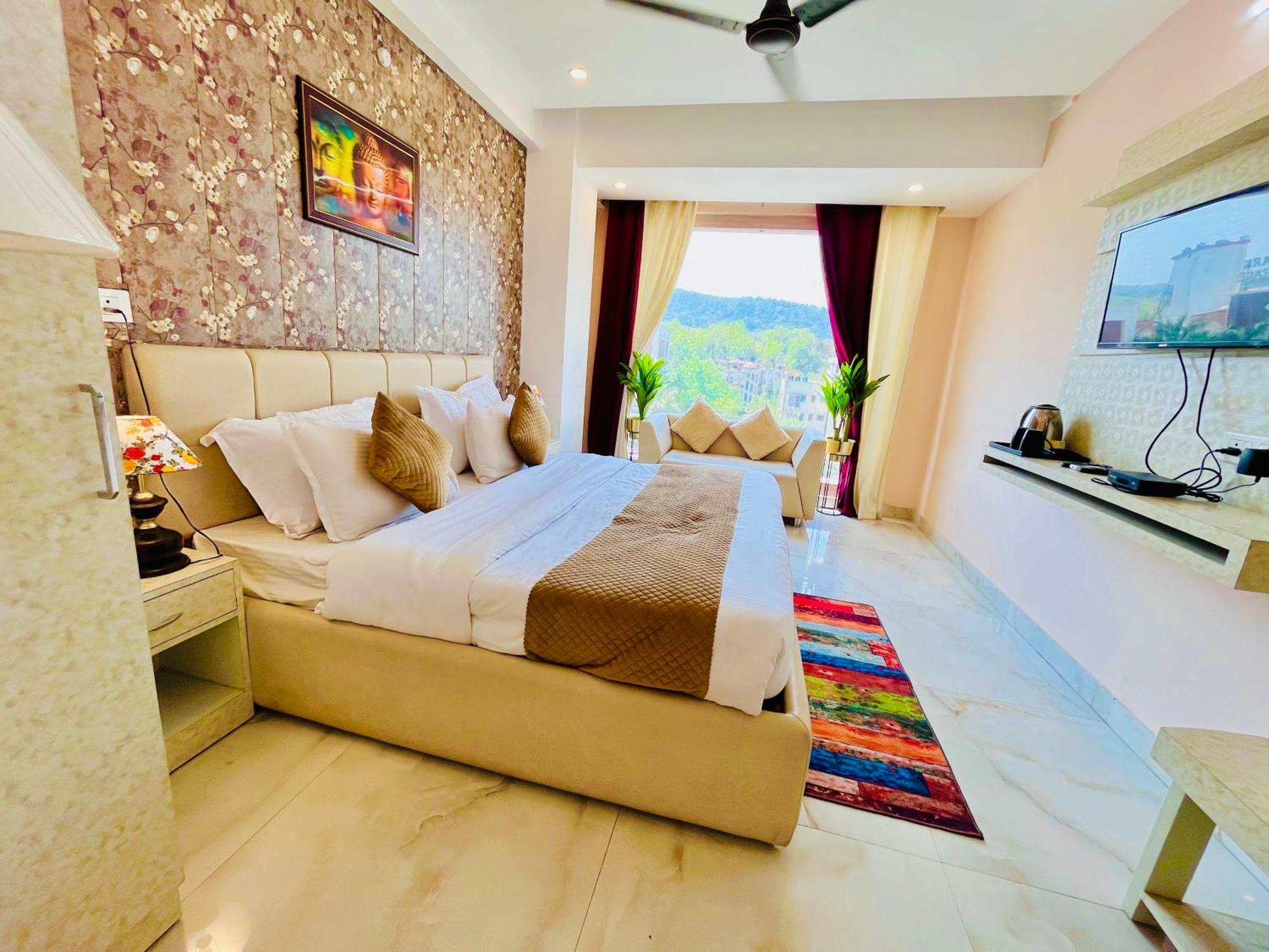 Hotel Golden Temple View By La Casa, Amritsar #Top Rated #Most Awarded #Swimming Pool #Prime Location #Luxury Rooms #Parking #Rooftop Cafe Exteriör bild
